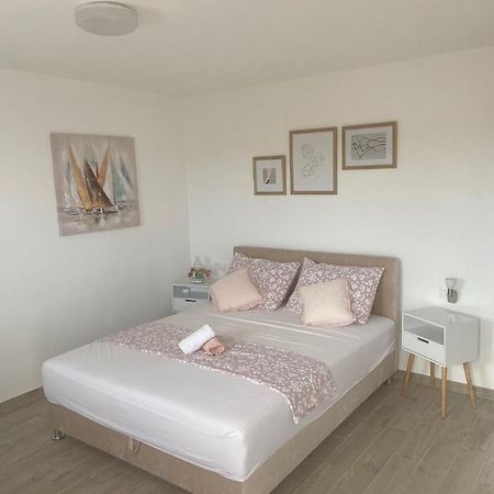 Studio Apartman Mare Trogir Eksteriør billede